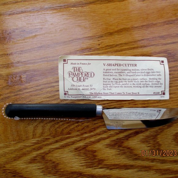 The Pampered Chef Kitchen The Pampered Chef Vshaped Cutter 16